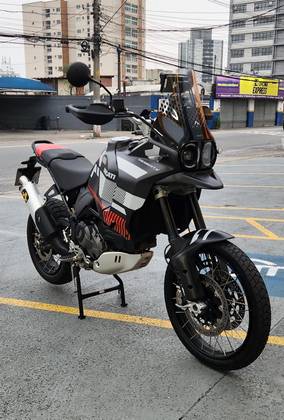 DUCATI DESERT X 
